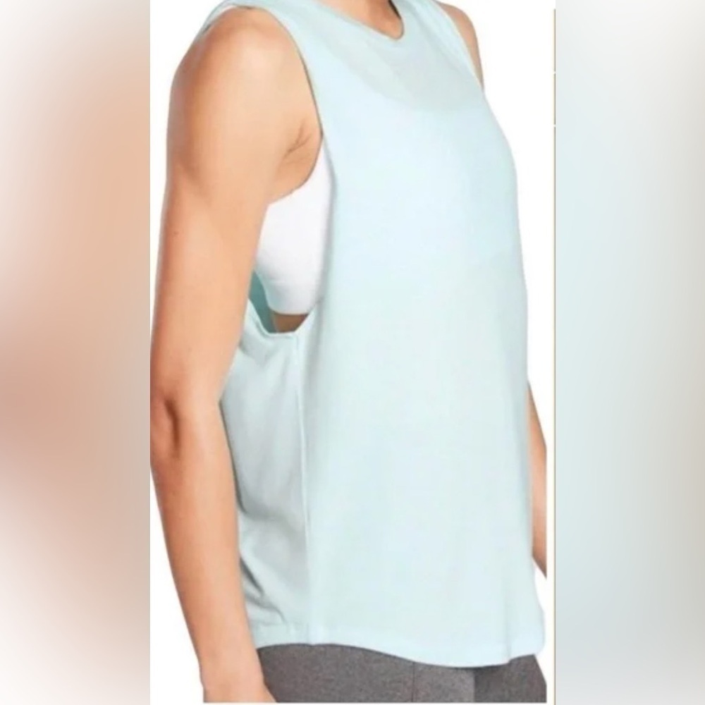 Athleta Ultimate Hybrid Tank Top In Oasis Blue